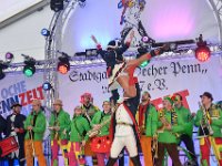 Karneval in Aachen im Rheinland - Altweiberfastnacht : Karneval, Aachen, Rheinland, Altweiberfastnacht, Festzelt, Katschhof, närrische Zeit, naerrische Zeit, fünfte Jahreszeit, fuenfte Jahreszeit, Rehinland, Nordrhein-Westfalen, Deutschland, Fasching, Kartnevalstreibe Faschingstreiben, Karnevals, Karnevalsgilde, Faschingsgilde, Öcher Penn, Oecher Penn