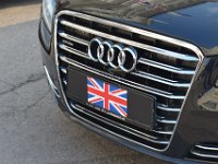 2017 -  : Besuch, Prinz, Charles, England, Battenberg, Mountbatten, Haus Hessen, Sachsen-Coburg und Gotha. Windsor, His Royal Highness, königlich, Union Jack, englische Fahne, inneren Burghof, Wien, Auto, Kühlergrill, Kuehlergrill, AUDI