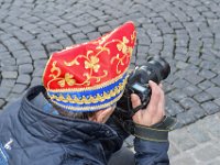 2018 - Empfang des Aachener Karnevalvereins beim Oberbürgermeister von Aachen, Marcel Philipp, im Aachener Rathaus  : Empfang, AKV, Aachener Karnevalsverein, Rathaus, Aachener Rathaus, Karneval, Fotograf, Narrenkappe, fotoapparat, fotografieren, Pflastersteine, Stöckelpflaster, Stoeckelpflaster, Hartmannstraße, Hartmannstrasse